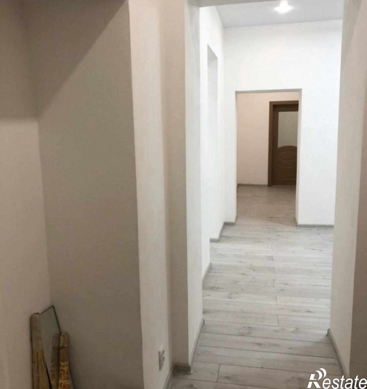 4-комн квартира Перекопский городок, 21