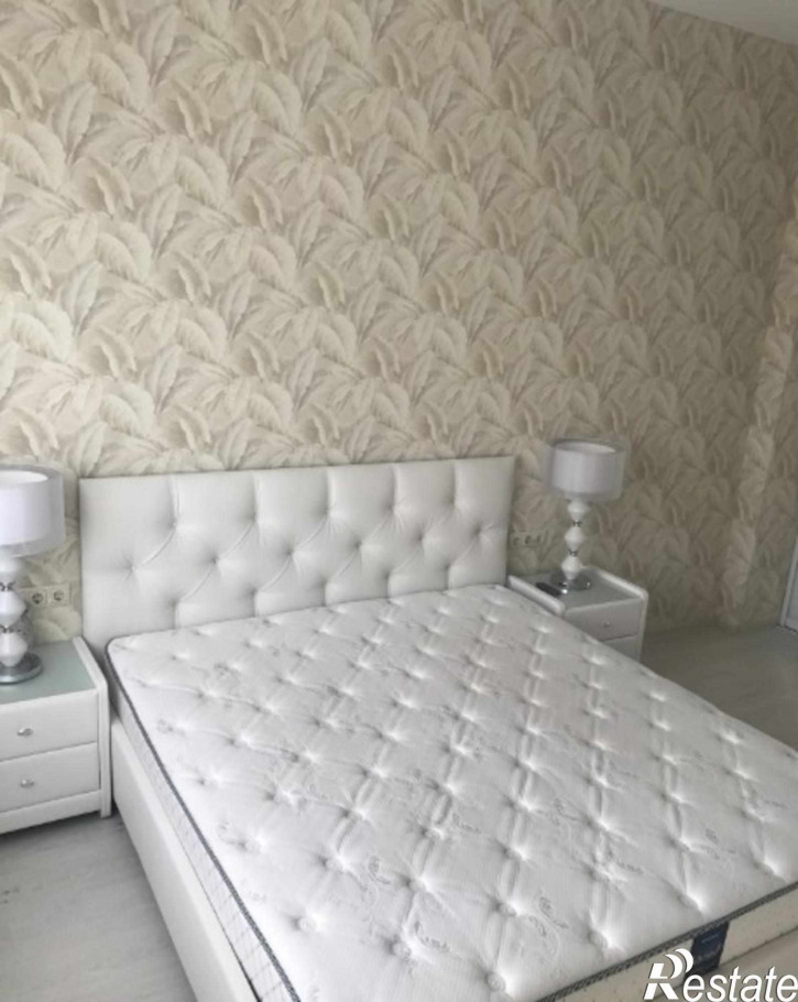 2-комн квартира Горького ул, 76