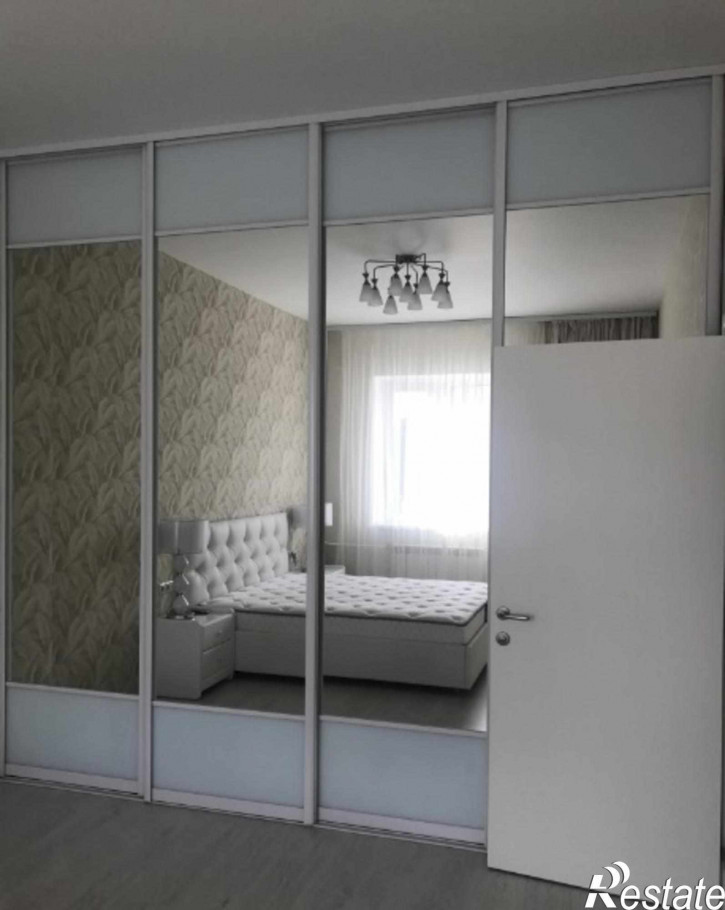 2-комн квартира Горького ул, 76