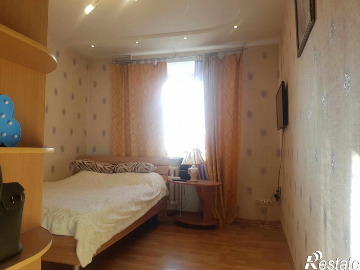 3-комн квартира Строителей пр-кт, 27