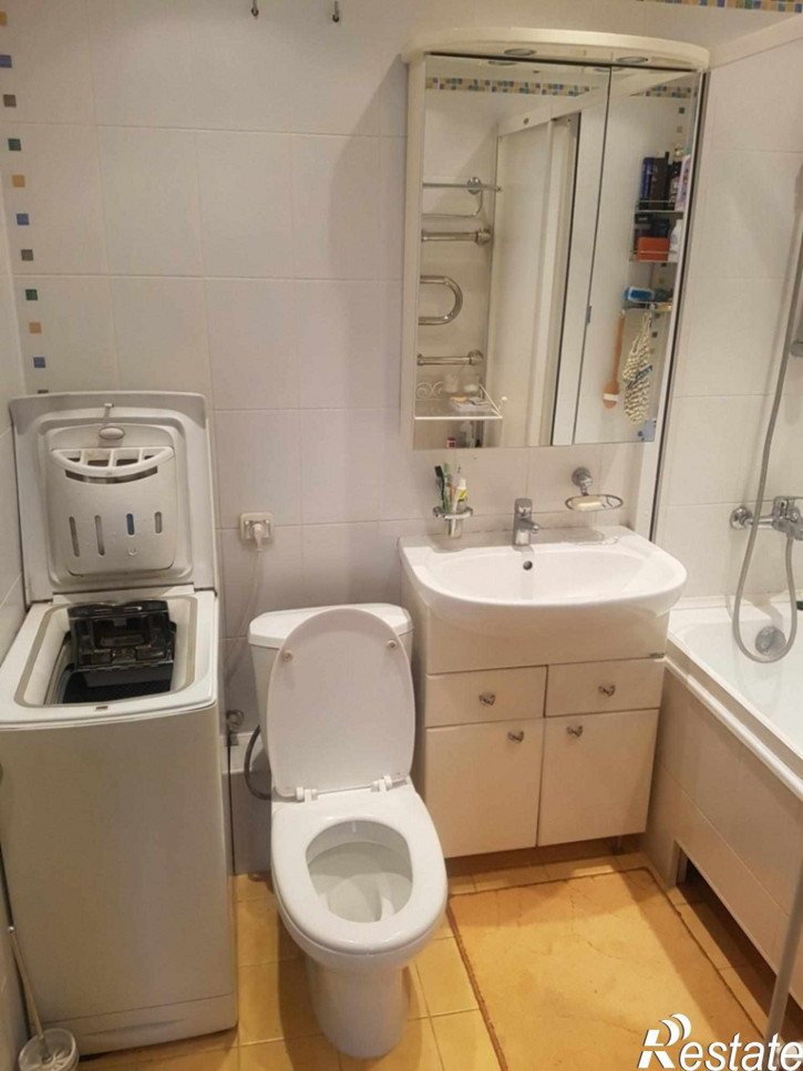 3-комн квартира Строителей пр-кт, 27