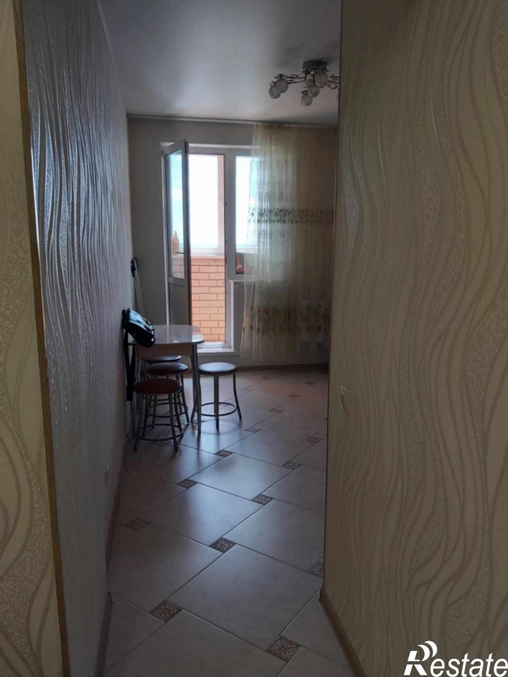 1-комн квартира Крайнова ул, 5