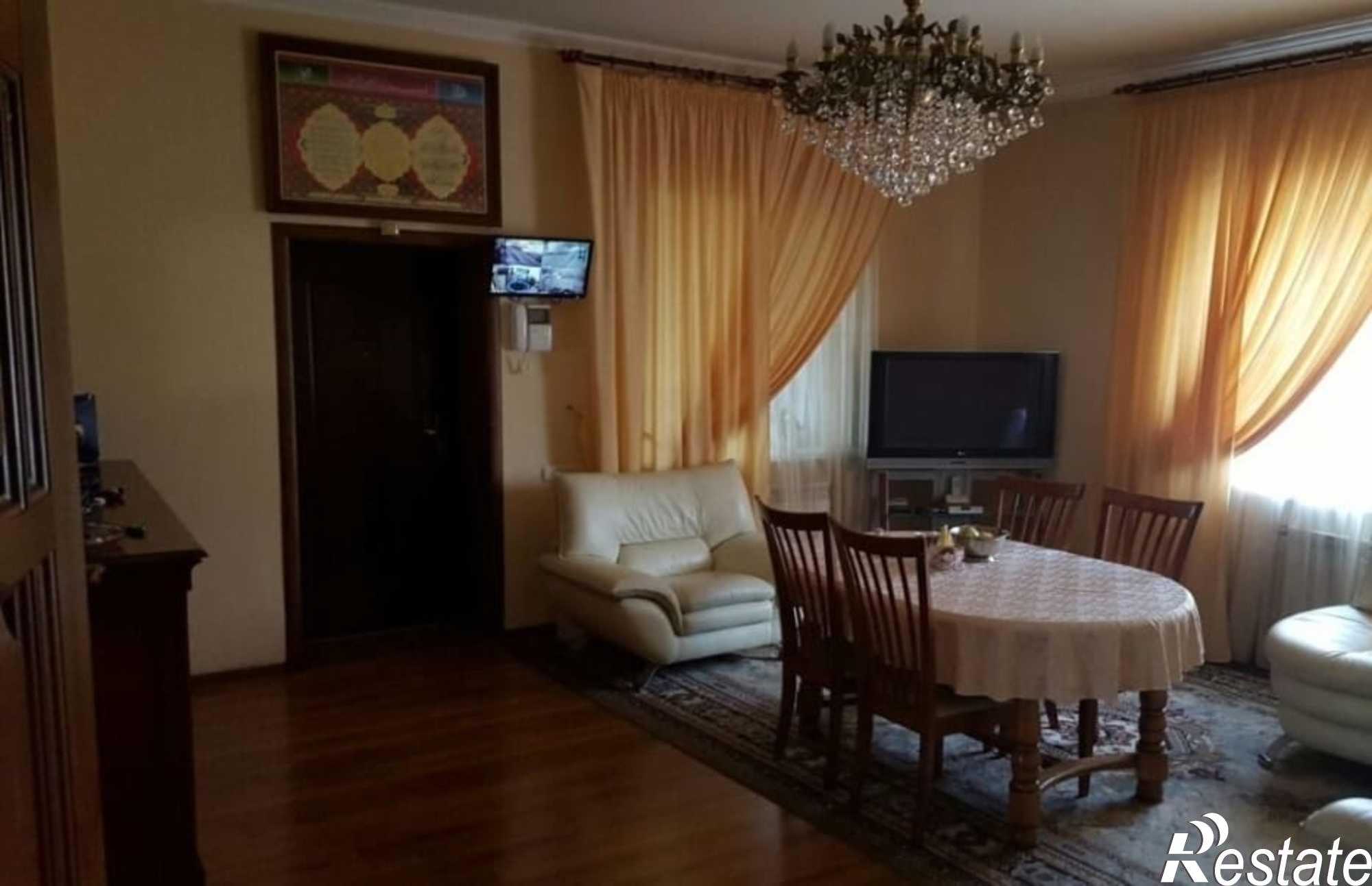 Купить дачу, дом, коттедж за 19 000 000 рублей на 2-я Лесогорская улица
