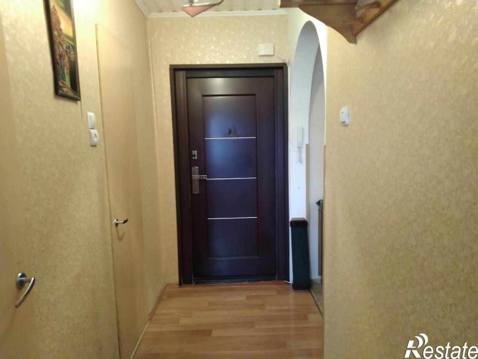 Купить квартиру за 2 750 000 рублей на Подполковника Емельянова ул, 84 а