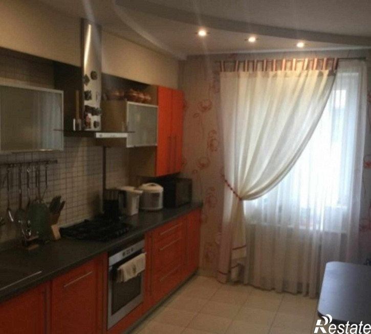 3-комн квартира Колхозная ул, 24в