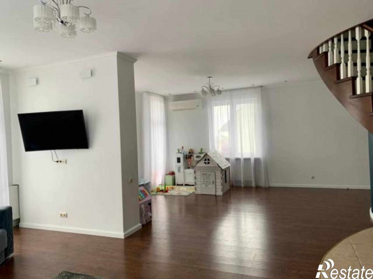 2-комн квартира Генерала Раевского ул, 4