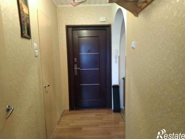 1-комн квартира Подполковника Емельянова ул, 84 а