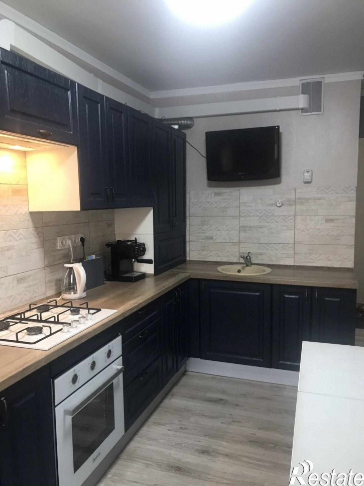 3-комн квартира Дзержинского ул, 168В