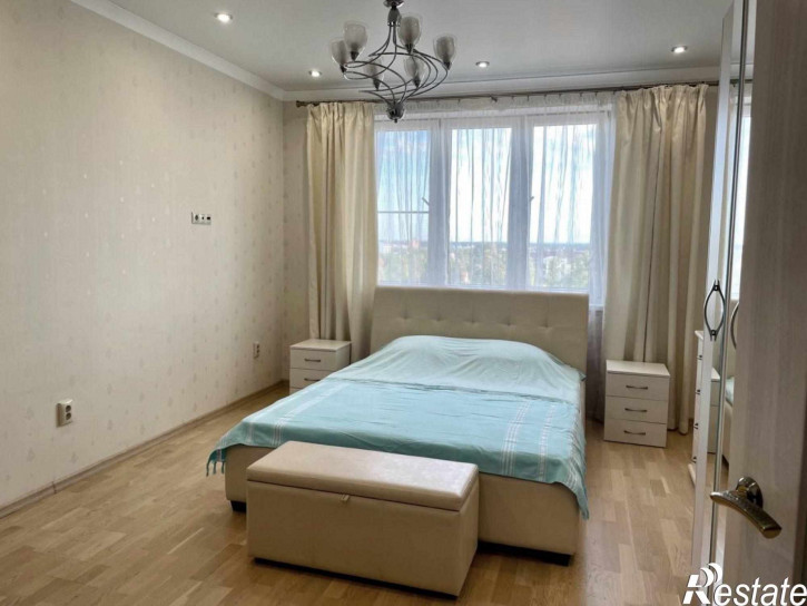 4-комн квартира Красносельская ул, 82