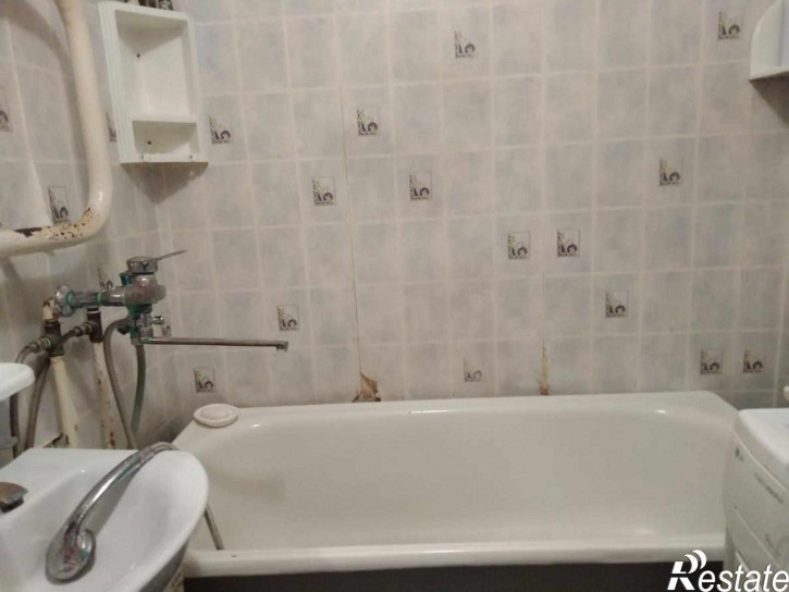 1-комн квартира Подполковника Емельянова ул, 84 а