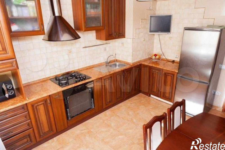 3-комн квартира О.Кошевого ул, 20