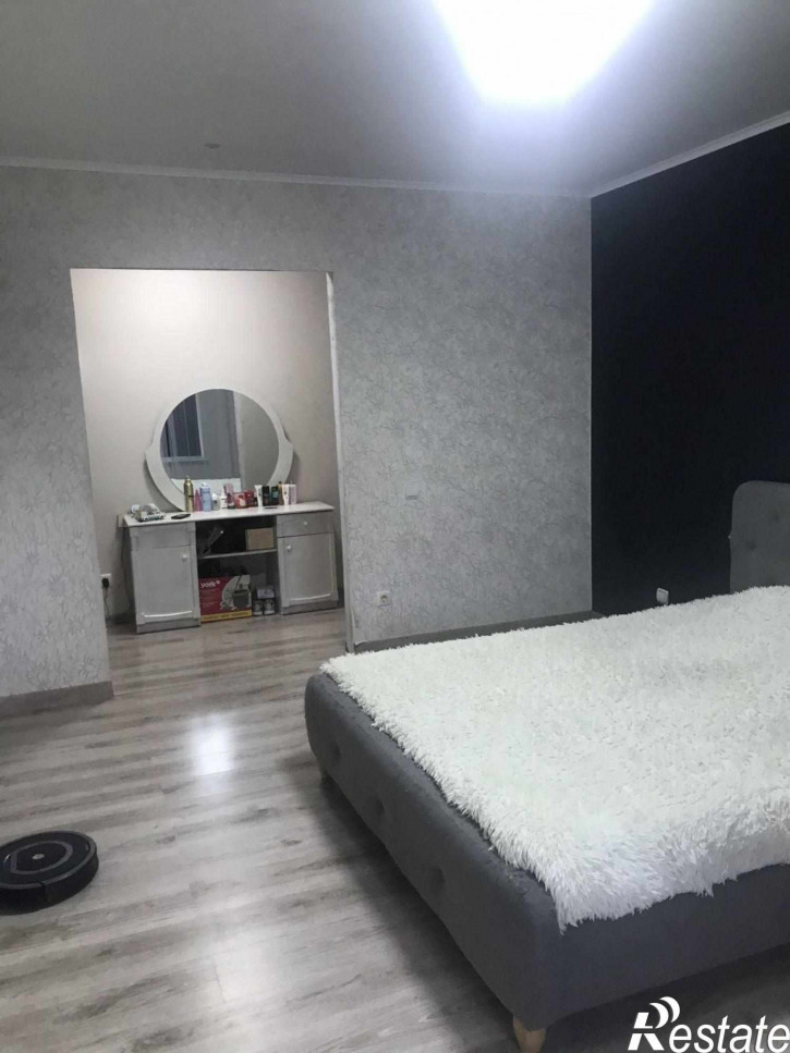 3-комн квартира Дзержинского ул, 168В