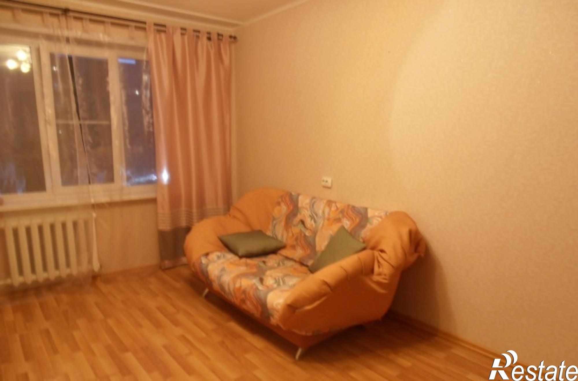 Сдать квартиру за 17 000 рублей на Комиссарова ул, 4А