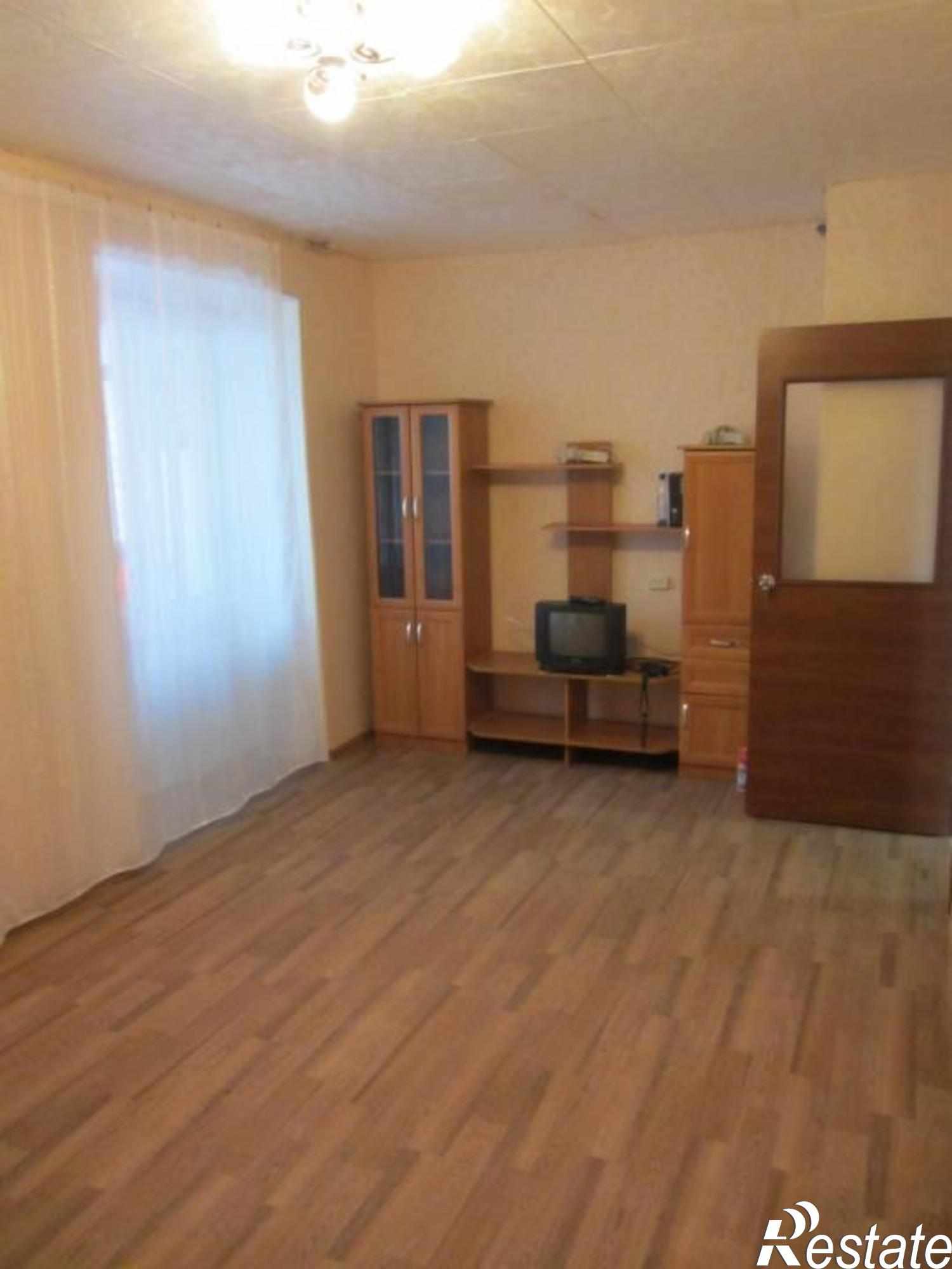 Сдать квартиру за 10 000 рублей на Растопчина ул, 19