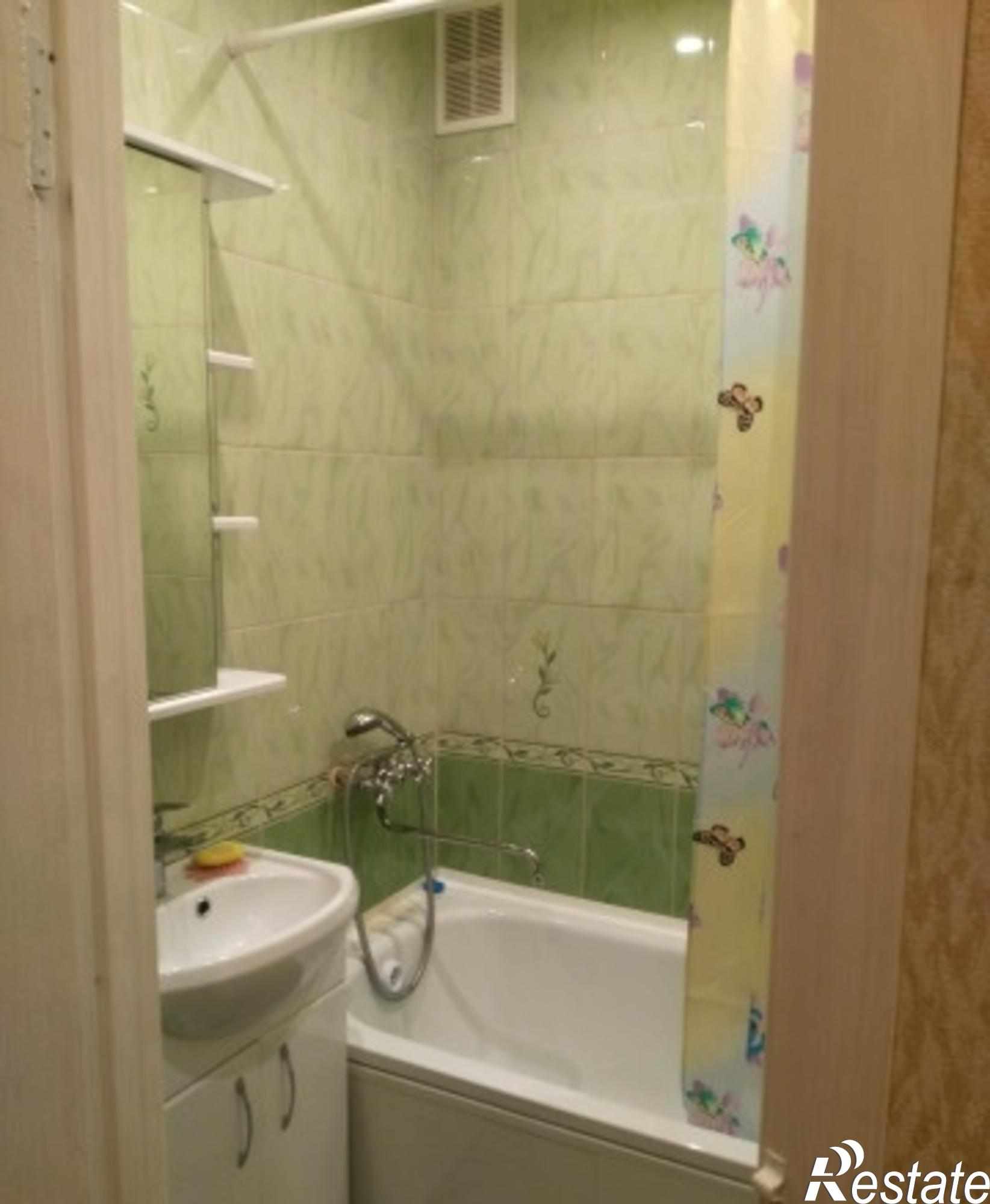 Сдать квартиру за 12 000 рублей на Усти-на-Лабе ул, 1