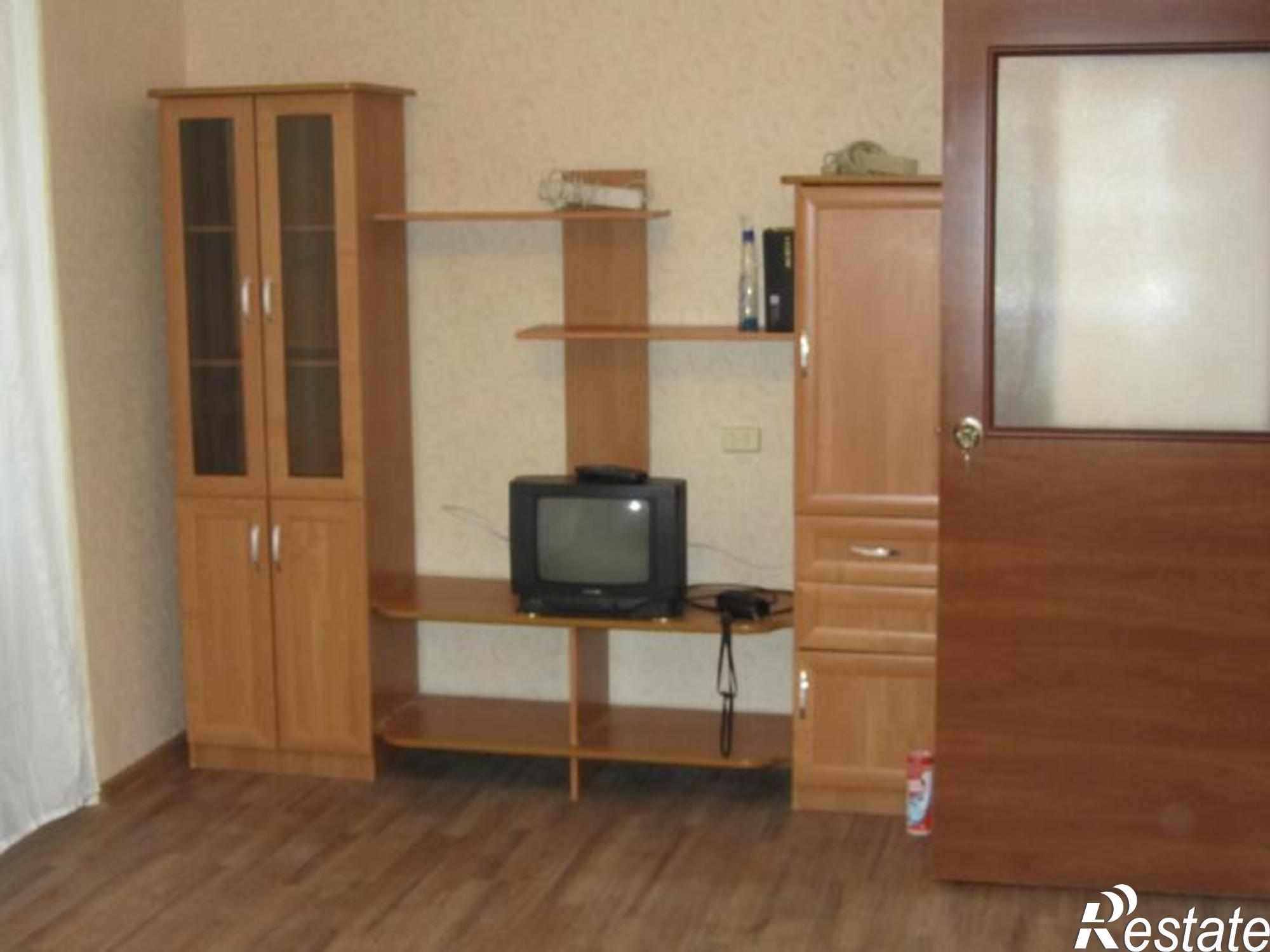 Сдать квартиру за 10 000 рублей на Растопчина ул, 19