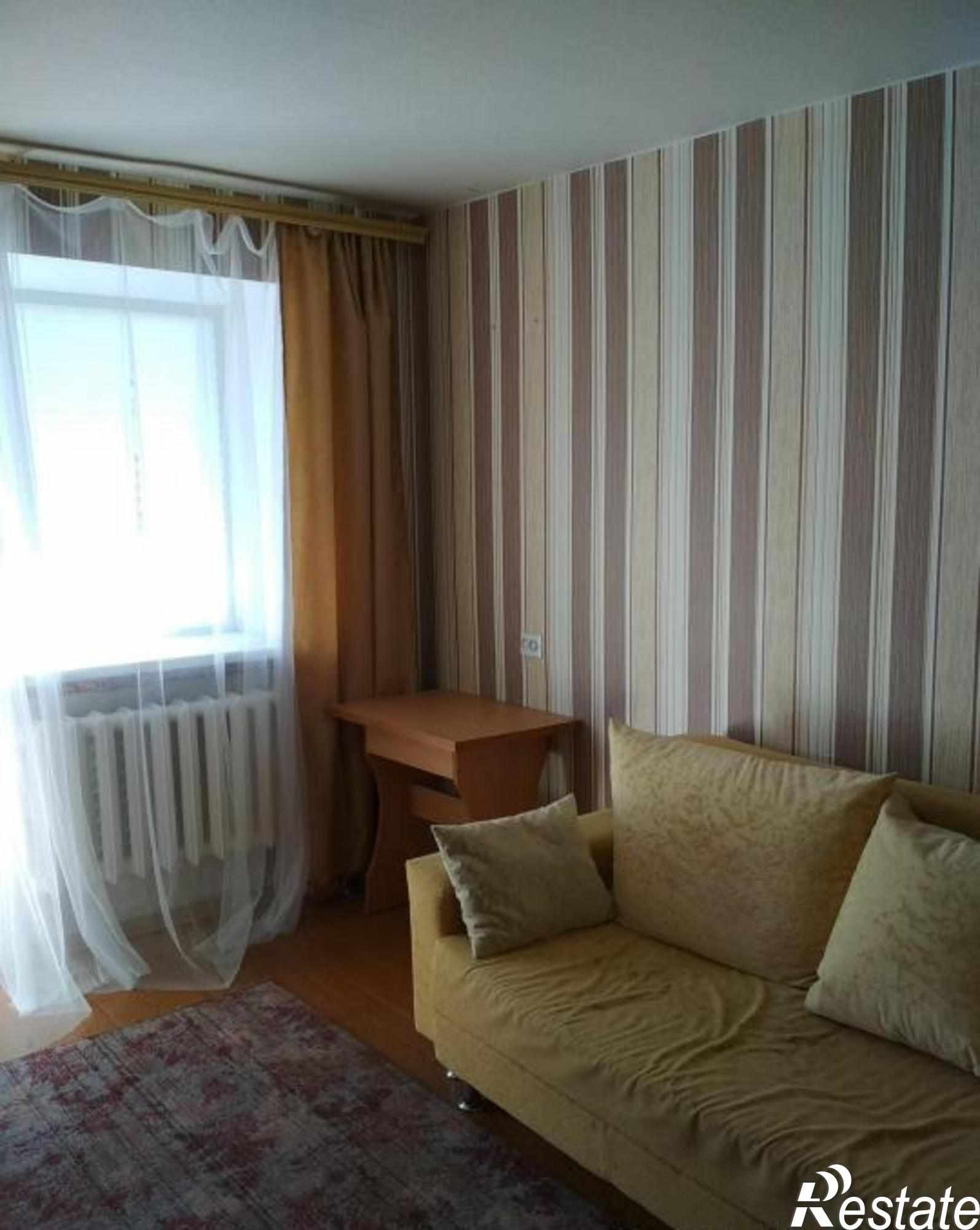 Сдать квартиру за 12 000 рублей на Крайнова ул, 12