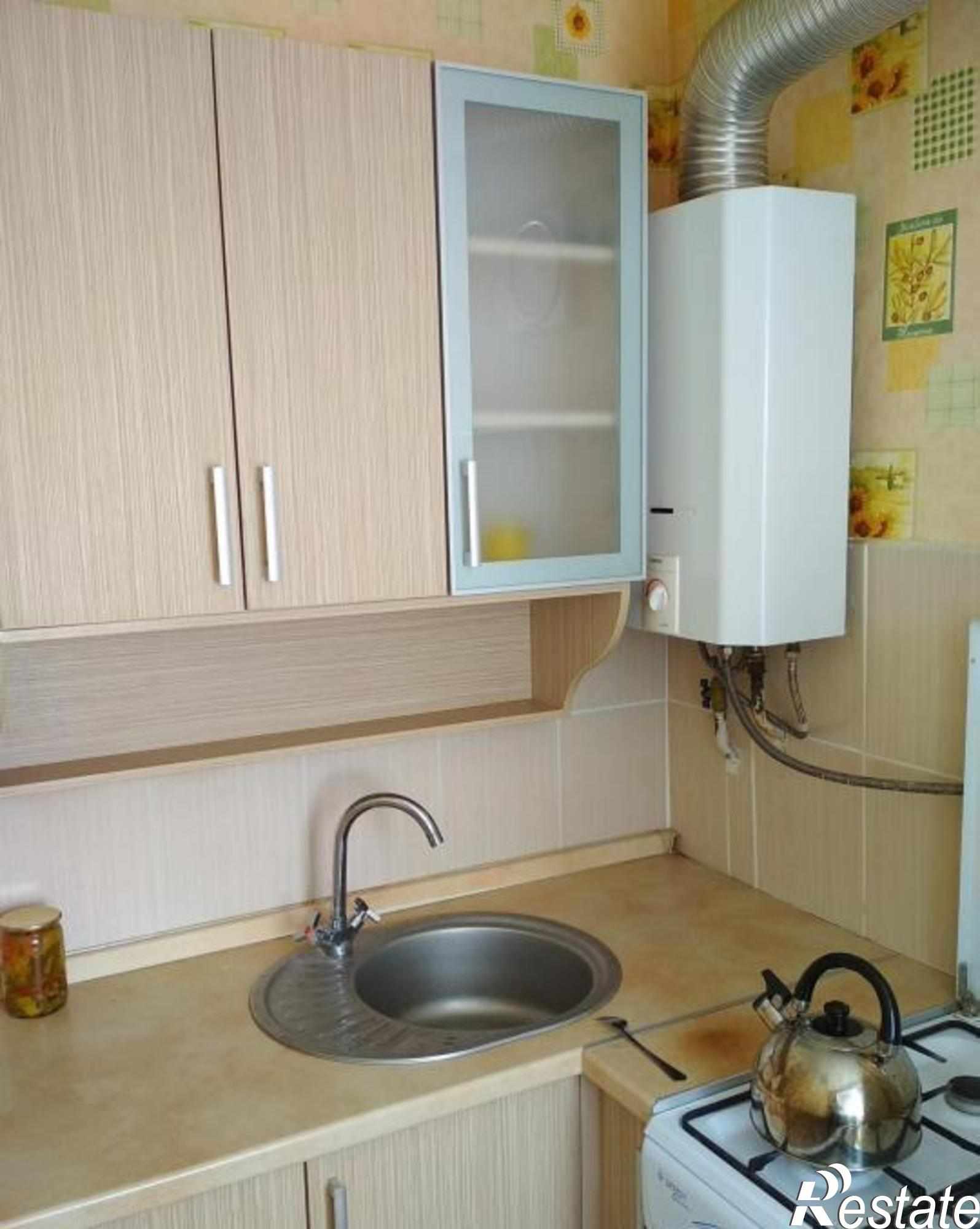 Сдать квартиру за 12 000 рублей на Крайнова ул, 12