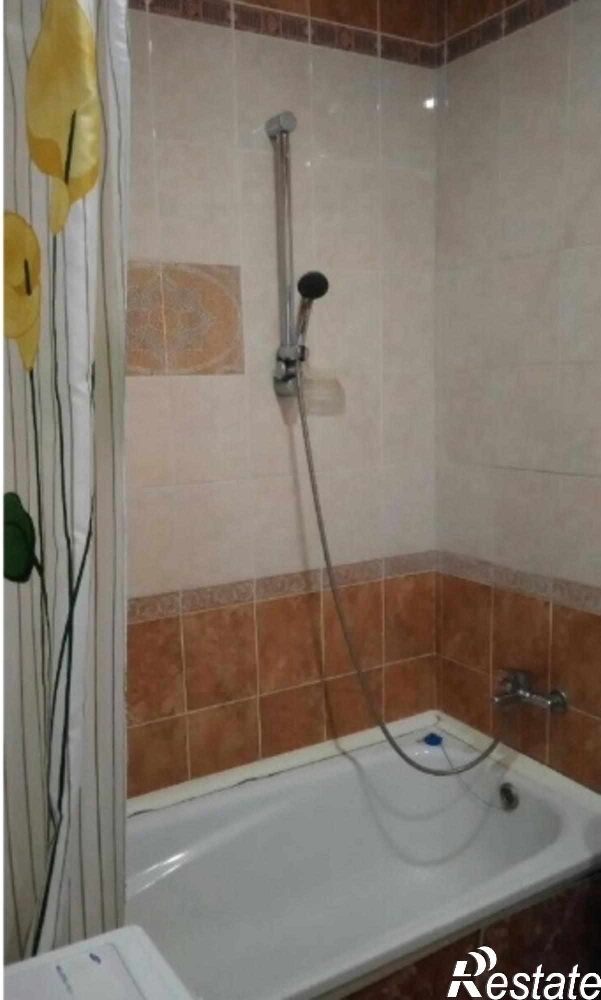 Сдать квартиру за 16 000 рублей на Крайнова ул, 4