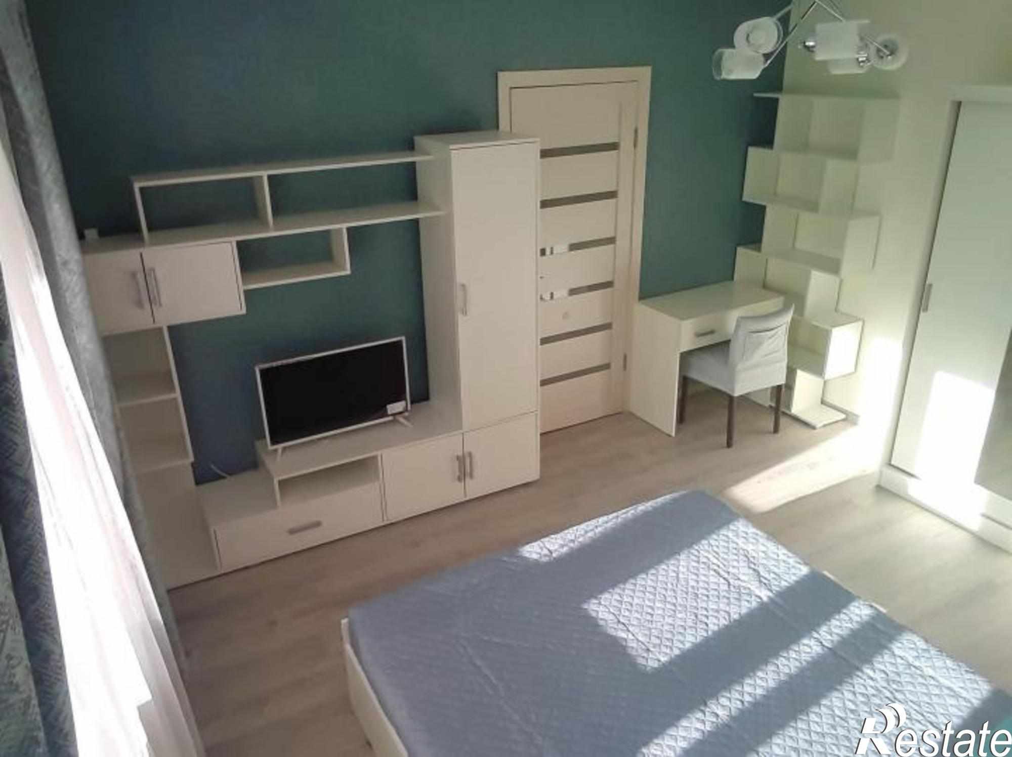 Сдать квартиру за 25 000 рублей на Красная Горка ул, 25