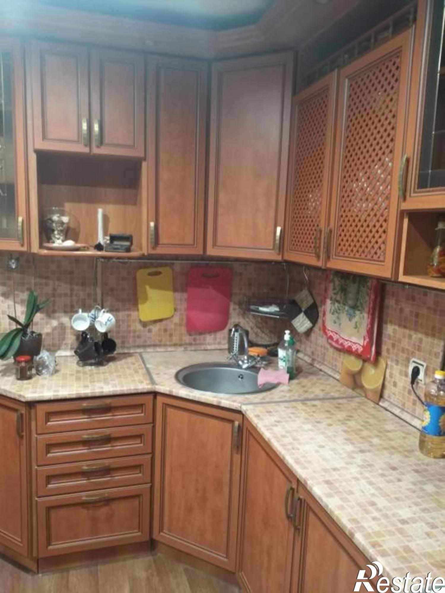 Сдать квартиру за 18 000 рублей на Комиссарова ул, 1Г