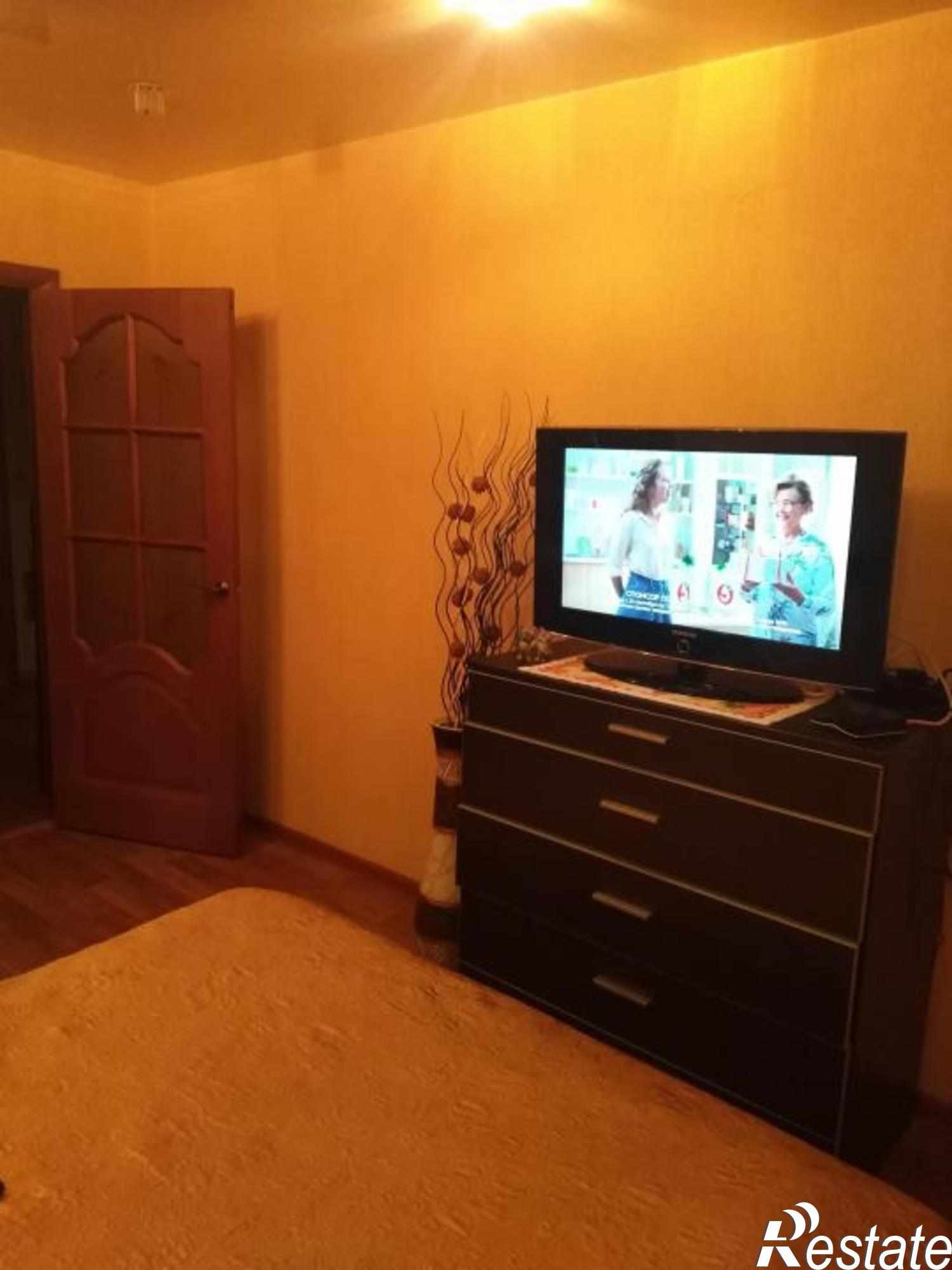 Сдать квартиру за 18 000 рублей на Комиссарова ул, 1Г