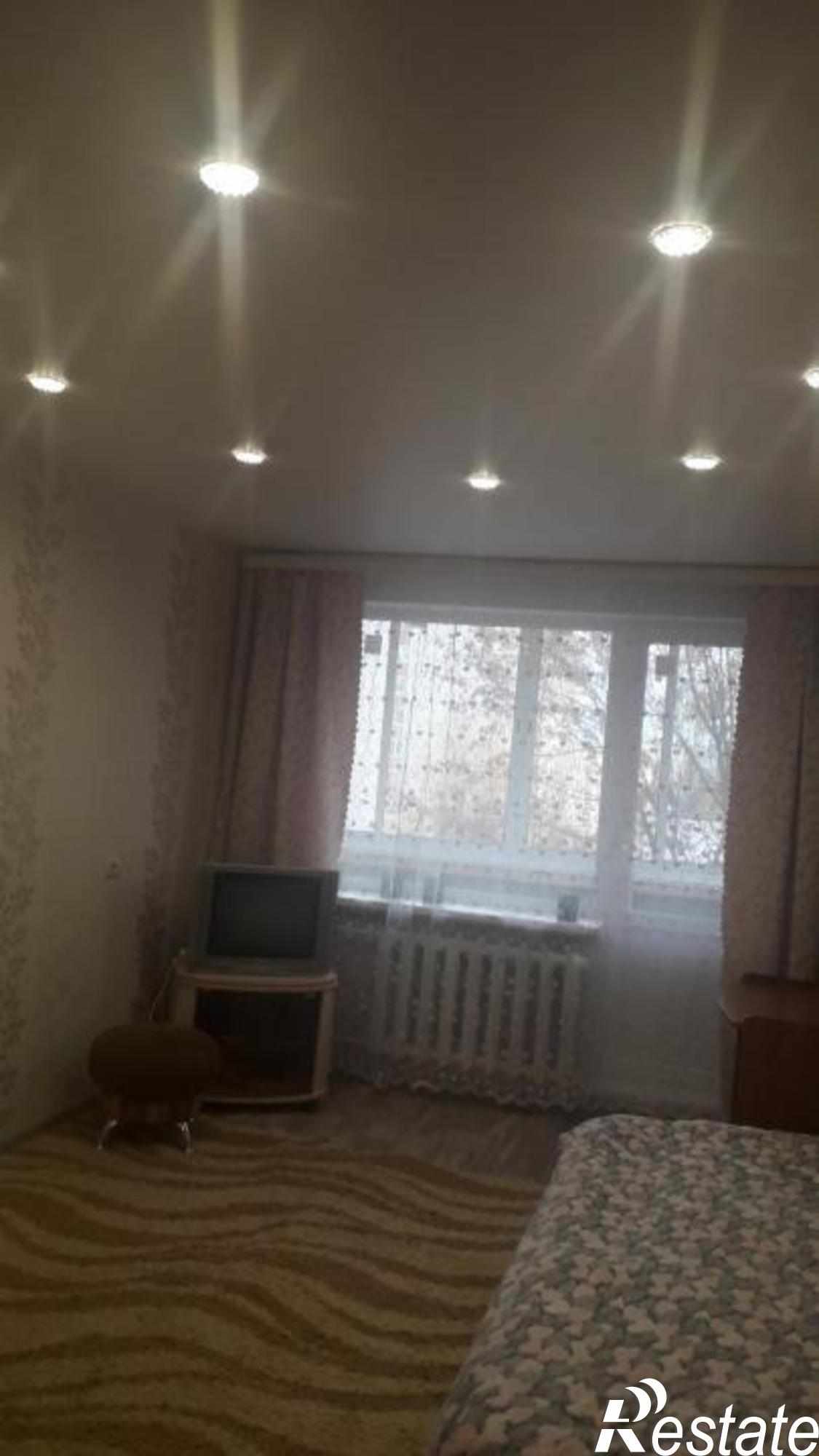 Сдать квартиру за 12 000 рублей на Комиссарова ул, 9