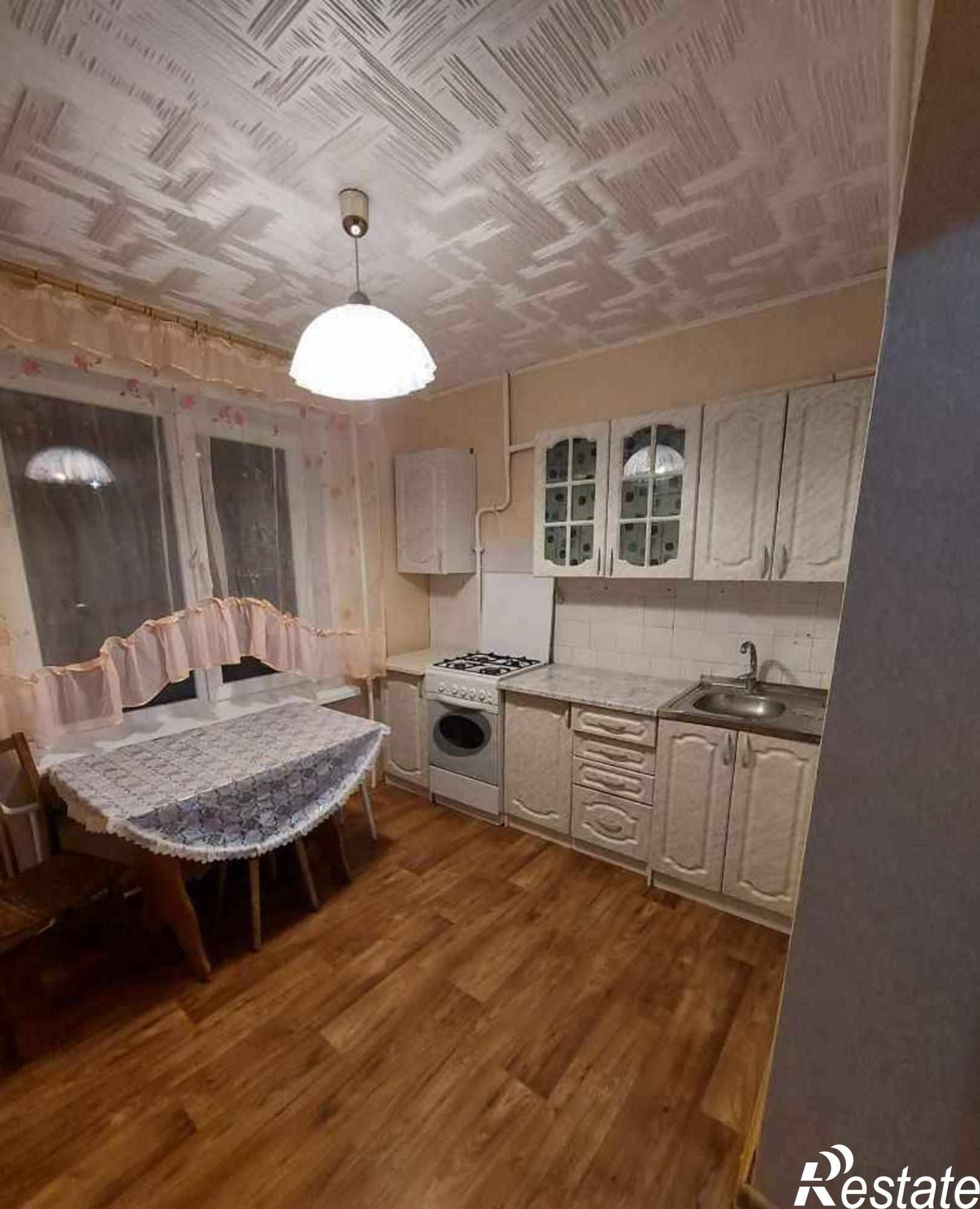 Сдать квартиру за 15 000 рублей на Комиссарова ул, 9