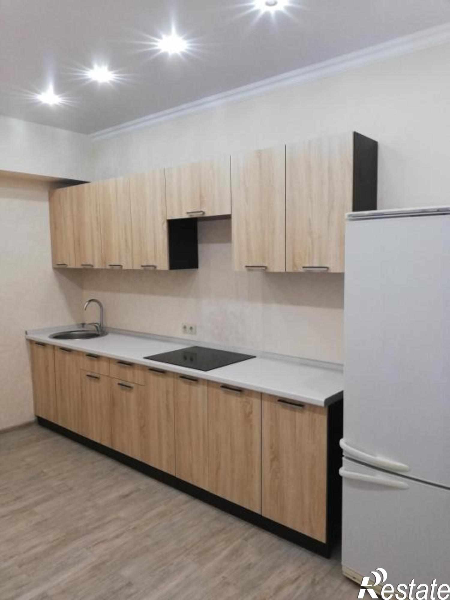Сдать квартиру за 15 000 рублей на Крайнова ул, 5