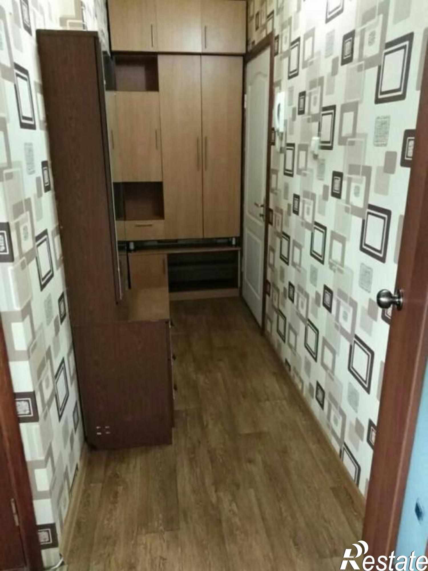 Сдать квартиру за 15 000 рублей на Комиссарова ул, 49