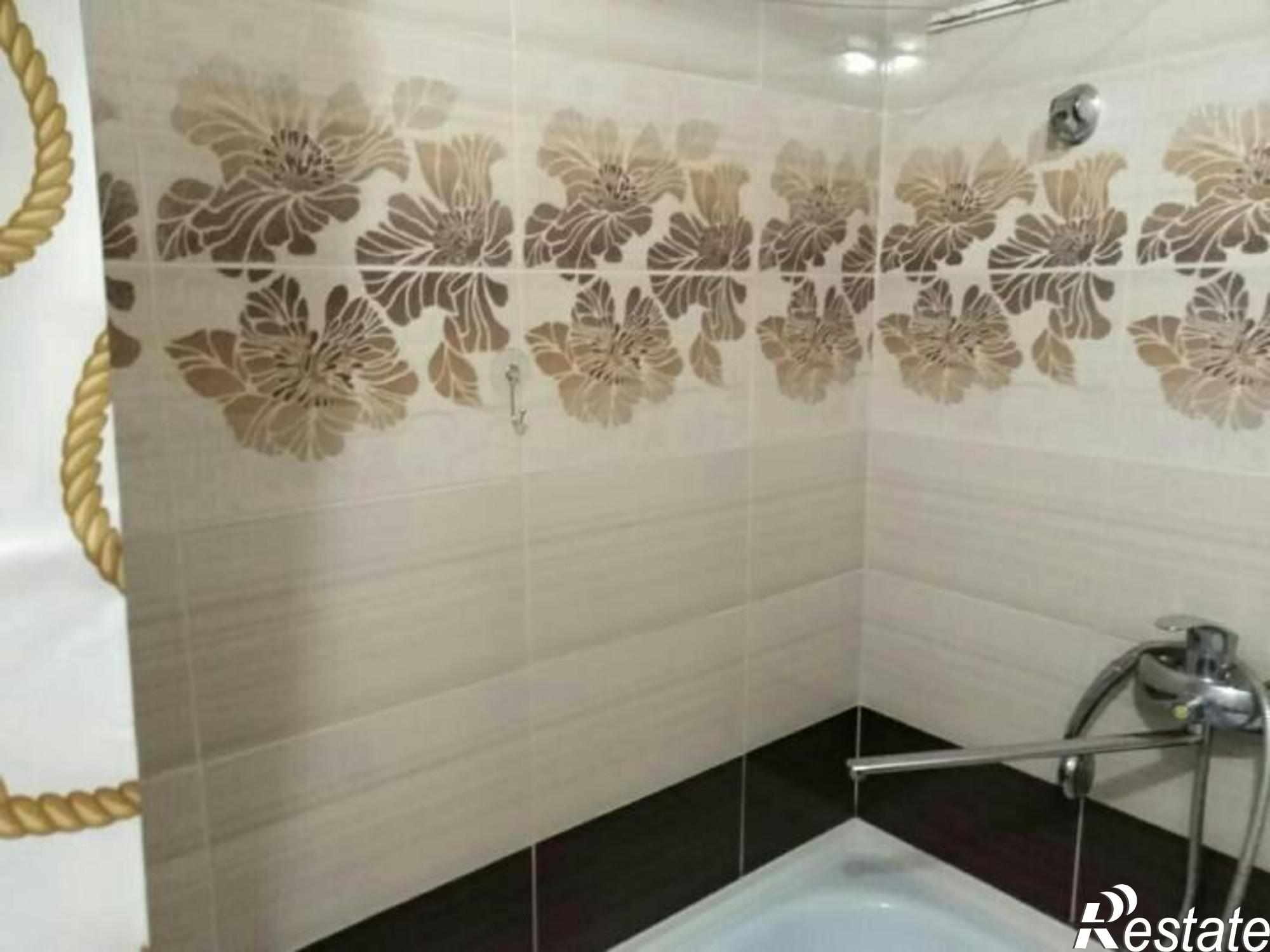 Сдать квартиру за 15 000 рублей на Комиссарова ул, 49