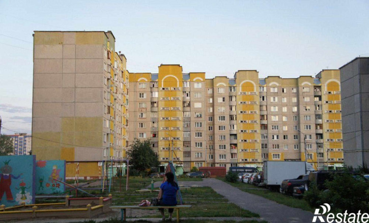 2-комн квартира Комиссарова ул, 3А