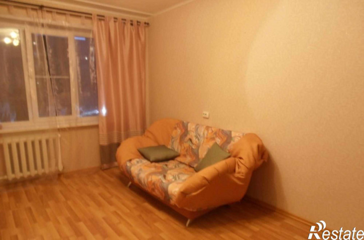 2-комн квартира Комиссарова ул, 4А
