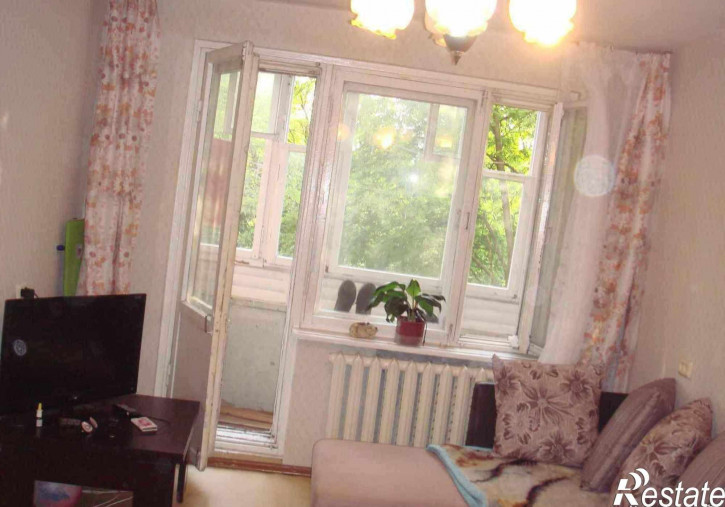 2-комн квартира Комиссарова ул, 41