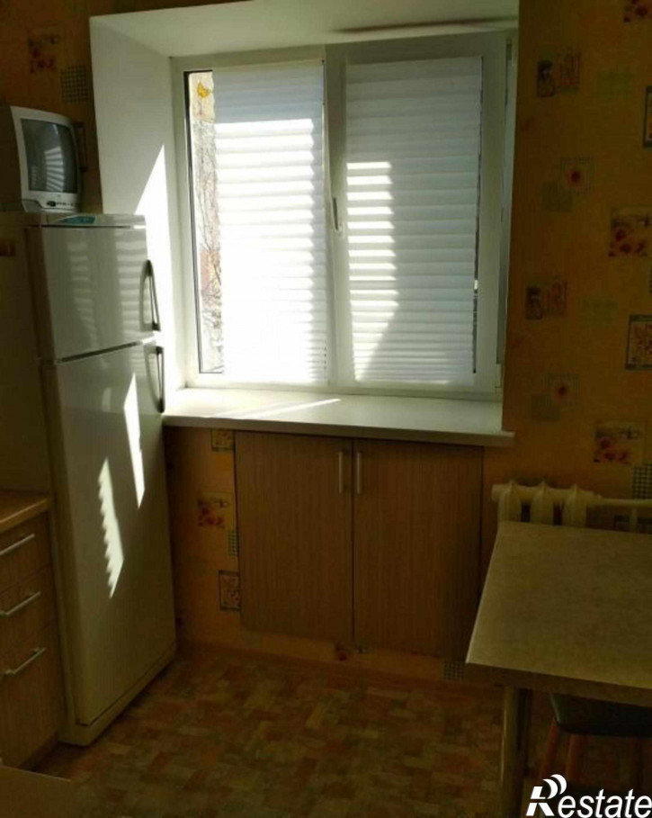 1-комн квартира Крайнова ул, 12