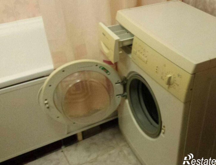 2-комн квартира Комиссарова ул, 9
