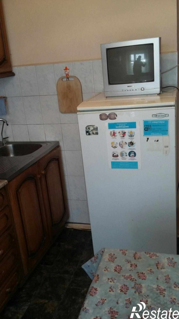 1-комн квартира Модорова ул, 3