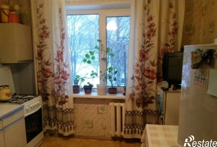 2-комн квартира Комиссарова ул, 21