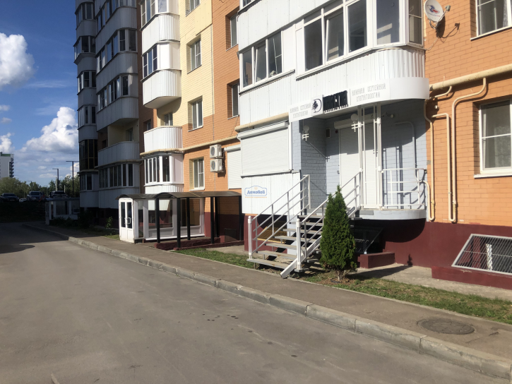 Помещение свободного назначения Спартака ул.