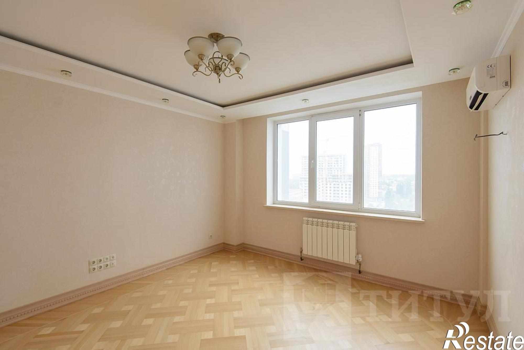 Купить квартиру за 10 000 000 рублей на Центр, Гвардейский
