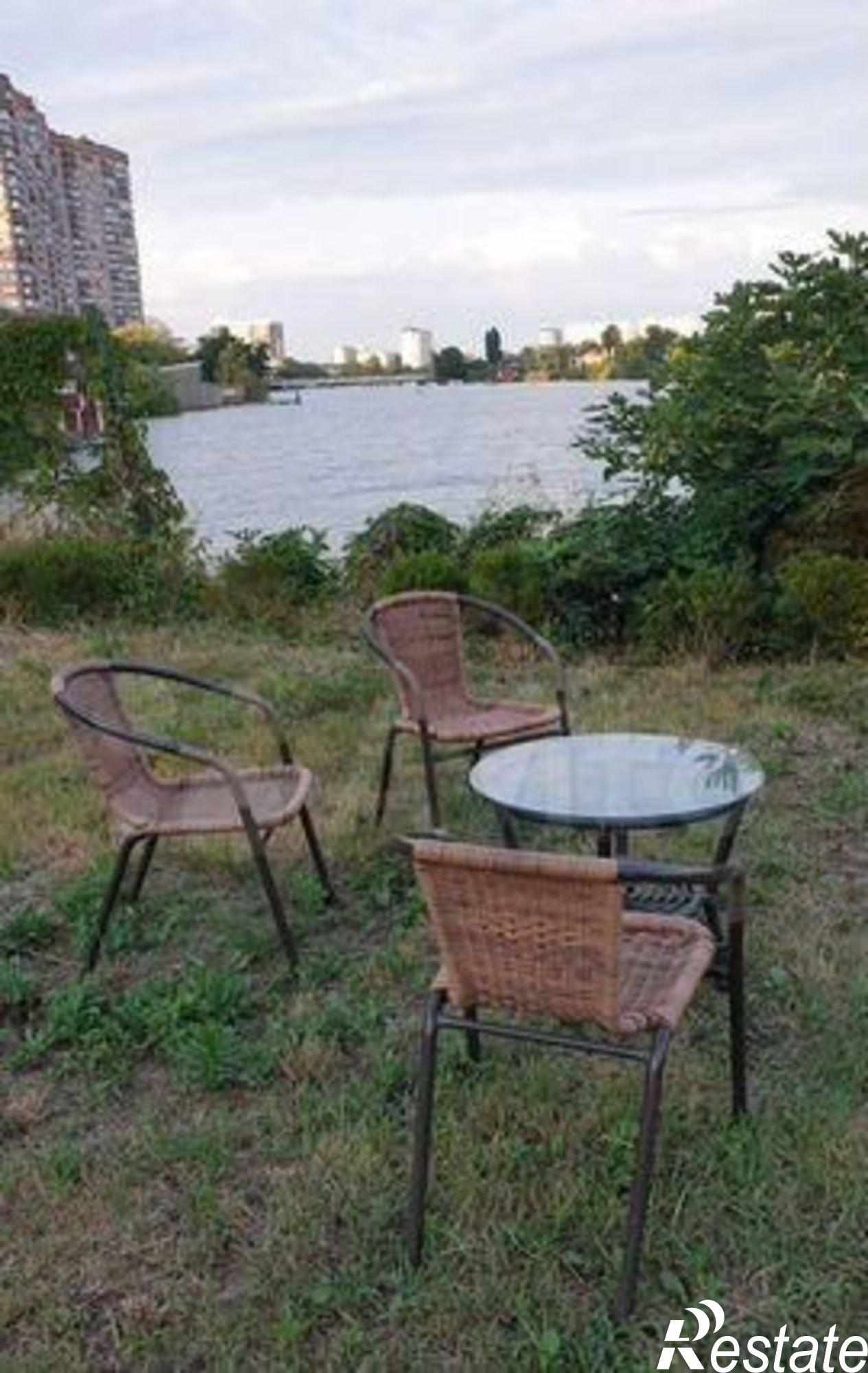 Сдать дачу, дом, коттедж за 180 000 рублей на Кубанская ул, 18