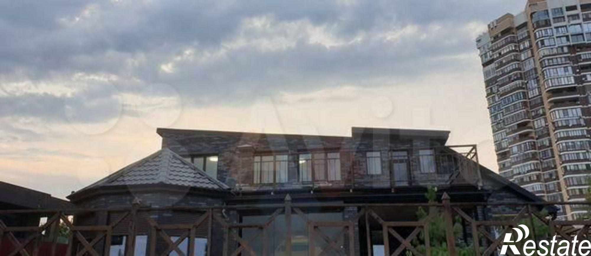 Сдать дачу, дом, коттедж за 180 000 рублей на Кубанская ул, 18