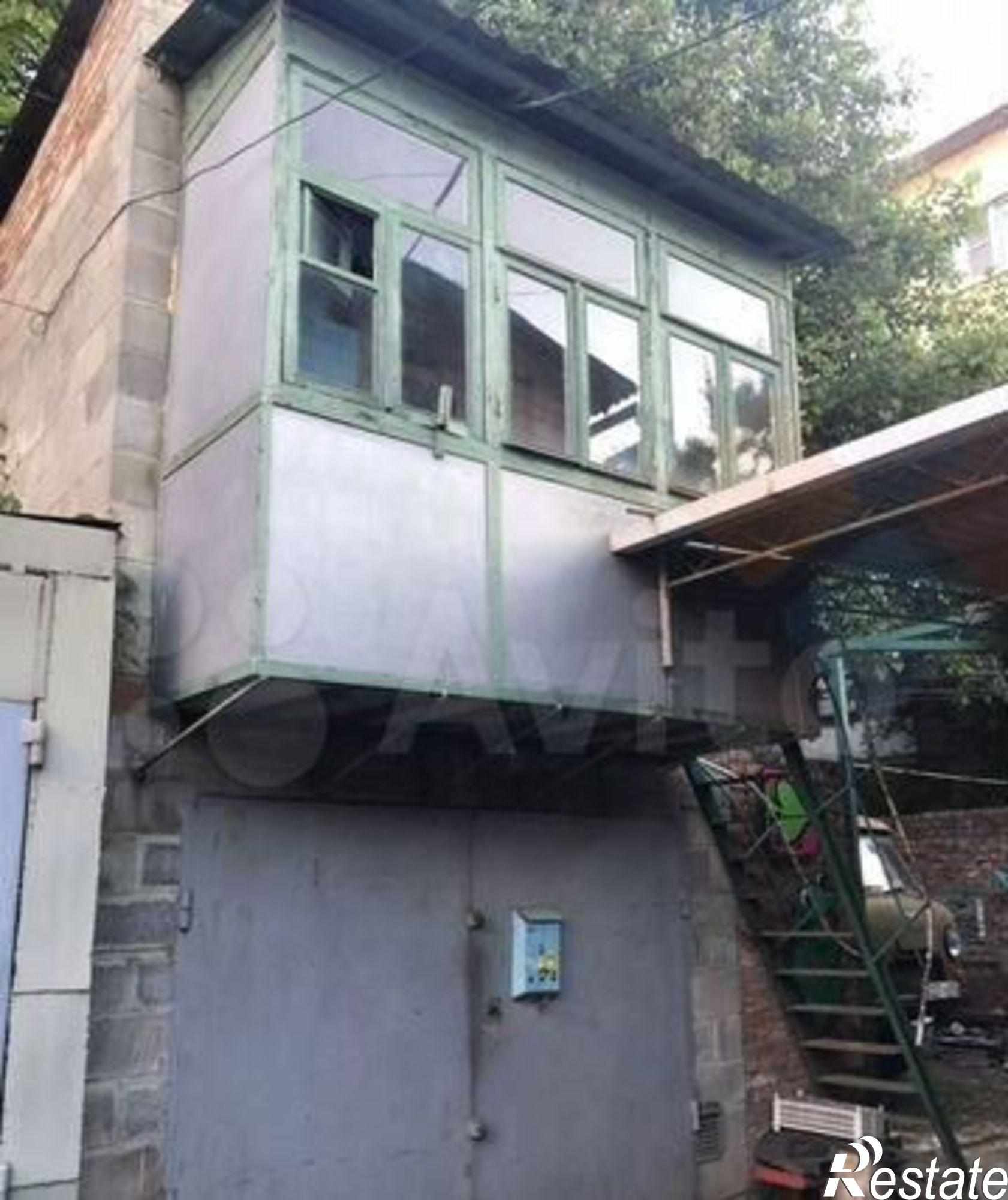 Купить дачу, дом, коттедж за 40 000 000 рублей на Коммунаров ул, 51