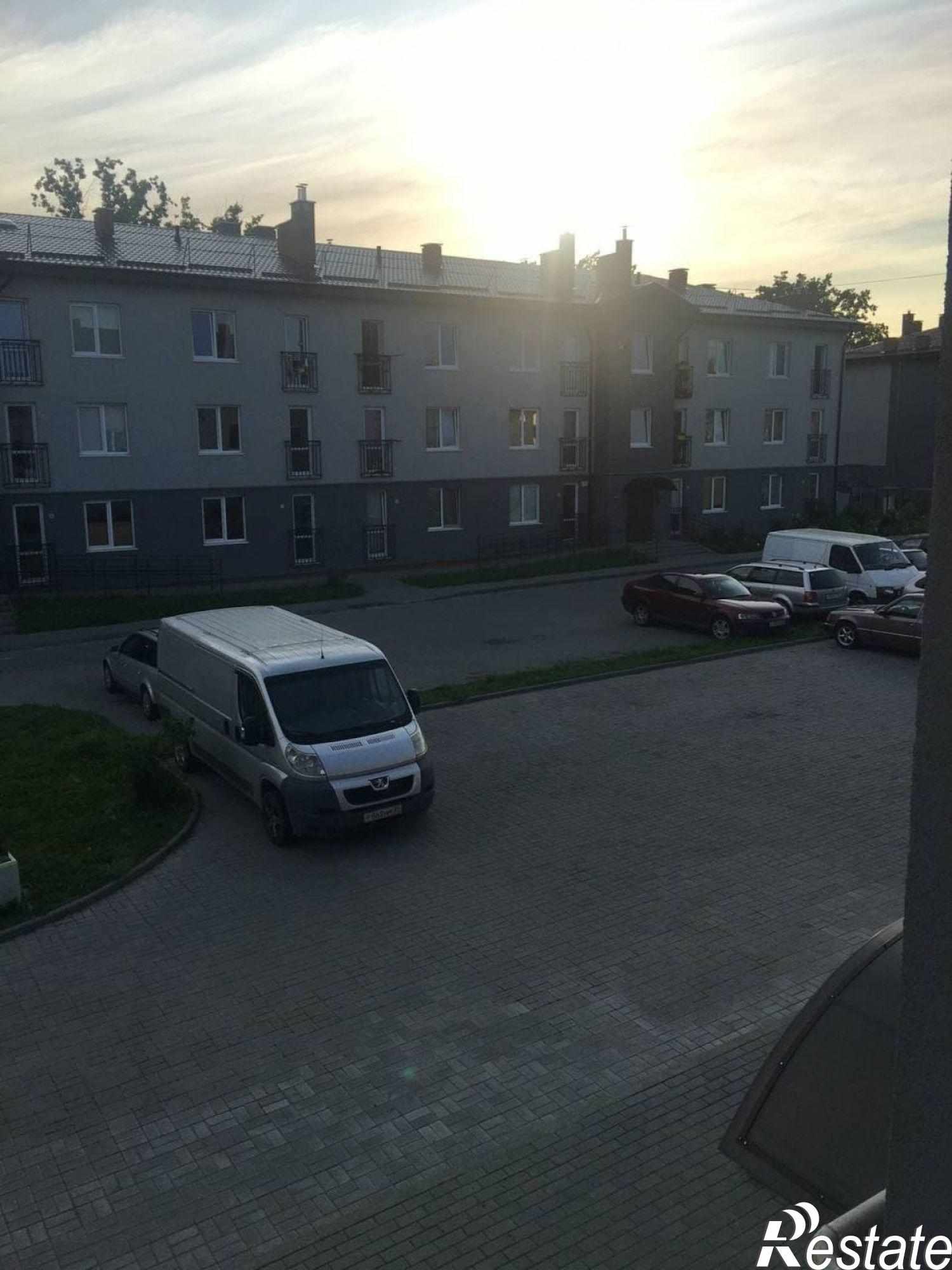 Купить квартиру за 2 150 000 рублей на Лазурная ул, 3