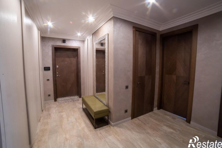3-комн квартира Сержанта Колоскова ул, 8