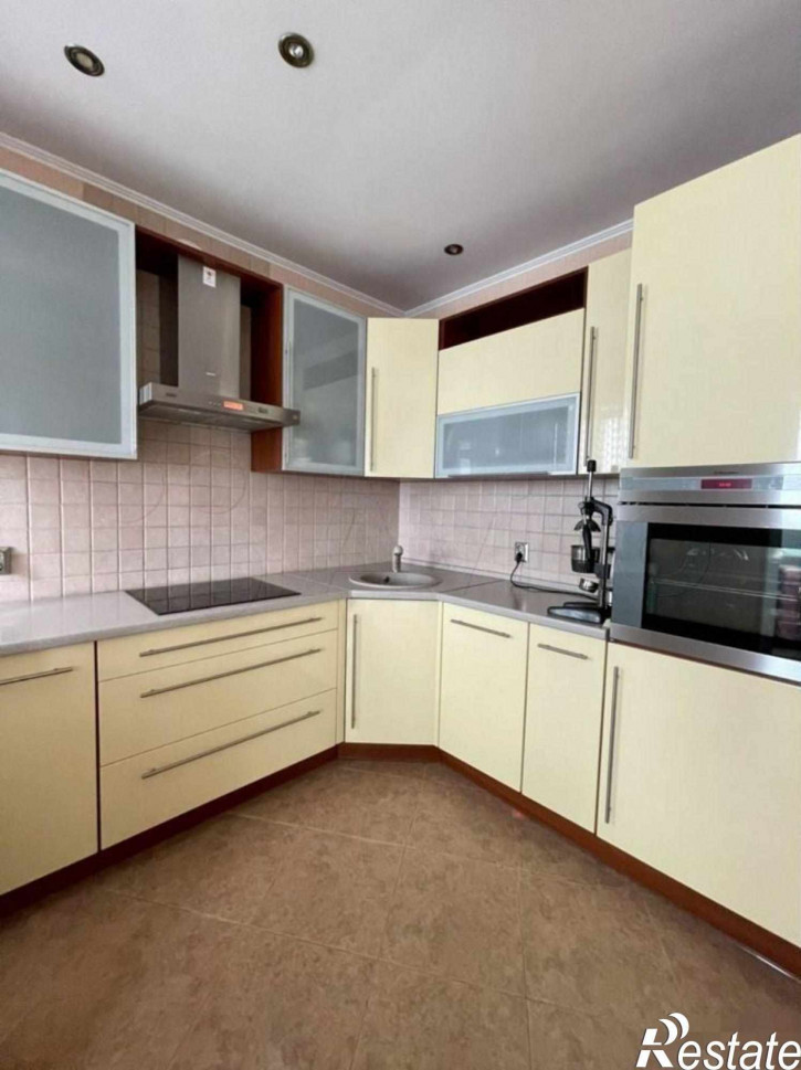 2-комн квартира Эпроновская ул, 20