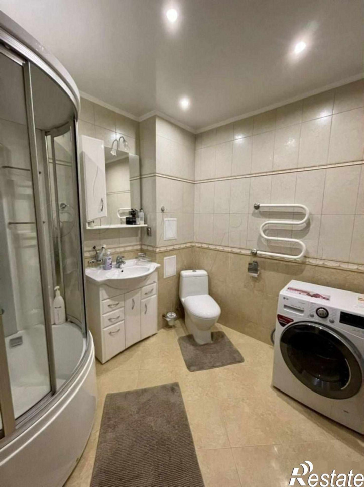 2-комн квартира Эпроновская ул, 20