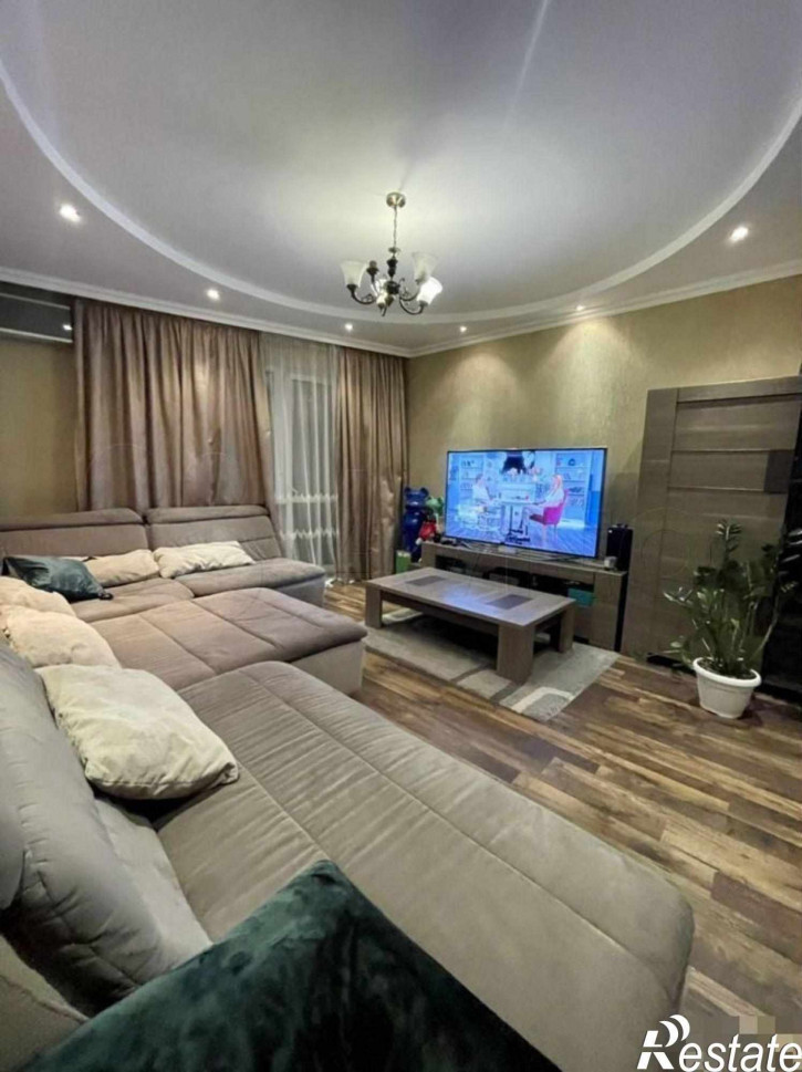 2-комн квартира Эпроновская ул, 20
