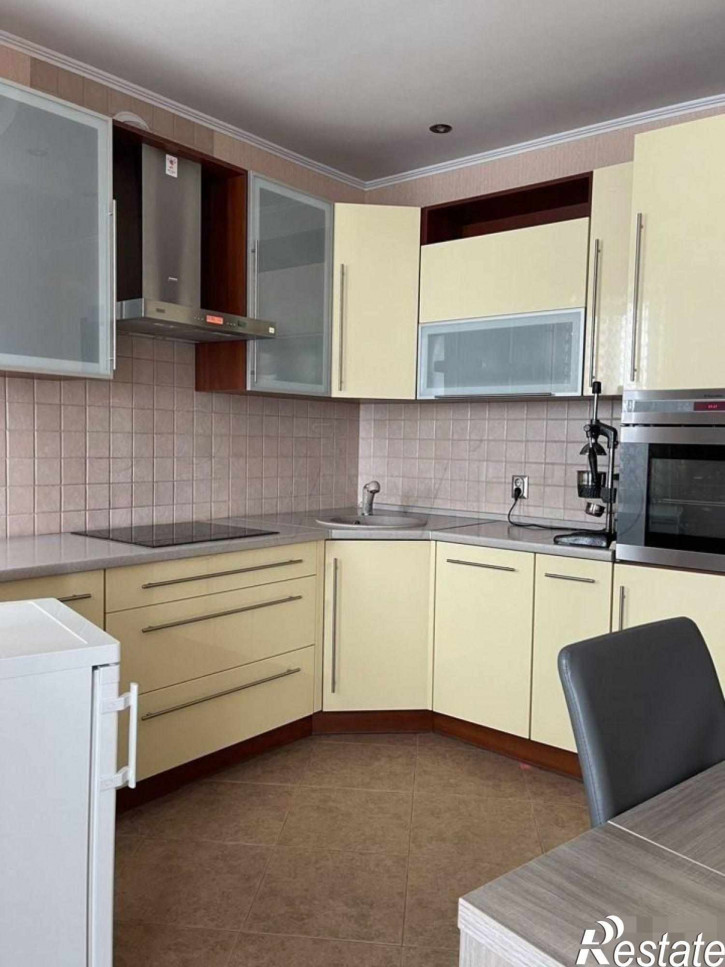 2-комн квартира Эпроновская ул, 20