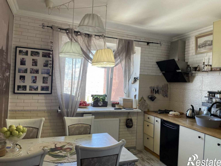 2-комн квартира У.Громовой ул, 99